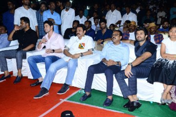 Maharshi Movie Pre Release Event